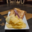 Foto de MIXTO ( york y queso acompañado de patatas chips )