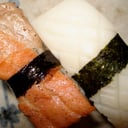 Foto de NIGIRI SALMON SKIN 