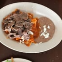 Foto de CHILAQUILES CON BISTEC