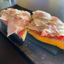 Foto de TOSTADA DE JAMÓN ASADO