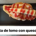 Foto de TOSTA DE LOMO CON QUESO BRIE