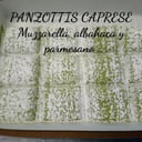 Foto de Muzzarella, albahaca y parmesano (masa verde)