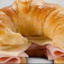Foto de Medialunas rellenas con jamon y queso
