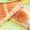 Foto de SANDWICH DE JAMON Y QUESO MANCHEGO