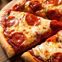 Foto de pizza de carnes   