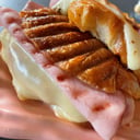 Foto de Medialuna Jamón Queso (2uni)