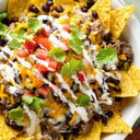 Foto de NACHOS CON POLLO O CERDO