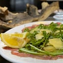 Foto de Carpaccio di manzo (cross wagyu americano )