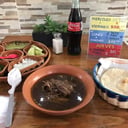Foto de Birria (Porción para una persona caldo, carne y 6 tortillas)