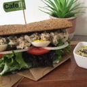 Foto de TUNA SALAD SANDWICH