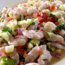 Foto de tostada de ceviche de camarón 
