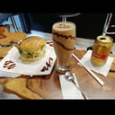 Foto de HAMBURGUESA SENCILLA  CON PAN 