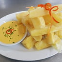 Foto de Yuca fritas con Salsa Huancaína