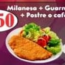 Foto de milanesa con guarnición , postre o café