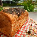 Foto de Pan integral de avena y semillas de Chía relleno brevas y piña