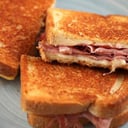Foto de Sándwich Jamon y Queso