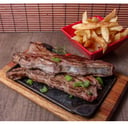 Foto de Asado con papa fritas