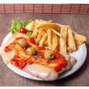 Foto de Milanesa de ternera napolitana com papas fritas