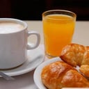 Foto de CAFE CON LECHE COMPLETO