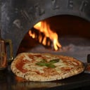 Foto de PIZZA EN HORNO DE PIEDRA TODOS LOS SABORES