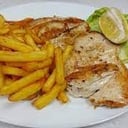 Foto de 806.- Pechuga de pollo grillé con papas fritas