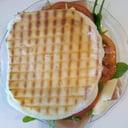 Foto de Jamón crudo, queso, rúcula, tomate y huevo