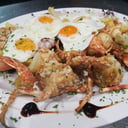 Foto de LANGOSTA FRITA CON PATATAS Y HUEVOS (para 2 personas)