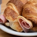 Foto de Medialunas con Jamón y Queso