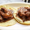 Foto de Taco de costilla en chile seco