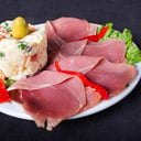 Foto de Jamón crudo con rusa o tomate partido