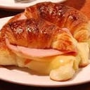 Foto de Medialuna con Jamon y Queso