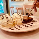 Foto de BROWNIE CON HELADO