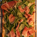 Foto de Pizza Crudo y Rucula