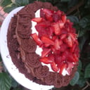 Foto de Brownie de frutilla y Chantilly