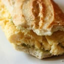 Foto de BOCADILLO TORTILLA DE PATATAS CON QUESO