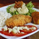 Foto de menú casero miércoles: sopa de peto ,arroz, plátano asado, lentejas, pollo apanado ensalada, jugo/dulce