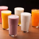 Foto de JUGOS NATURALES EN LECHE/Natural juices in milk 