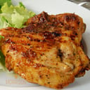 Foto de 1/2 pollo a la parrilla con guarnición