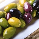 Foto de Aceitunas verdes y negras