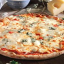 Foto de PIZZA QUESO , tomate, mozzarella, gouda, azul, emmental, queso semicurado, orégano