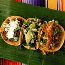 Foto de 4 TACOS + 2 BEBIDAS 