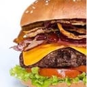 Foto de Hamburguesa con panceta y cebolla