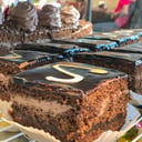 Foto de Café con leche + postre