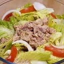 Foto de Ensalada MIXTA (Lechuga, Tomate, Cebolla, Atun, Aceitunas)
