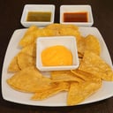 Foto de NACHOS CON QUESO CHEDDAR