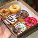 Foto de 6 donuts rellenas