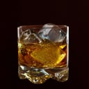 Foto de Whisky a las rocas con Black Label