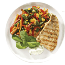 Foto de PECHUGA GRILLÉ CON VEGETALES DEL HUERTO