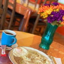 Foto de CHILAQUILES CON HUEVO AL GUSTO