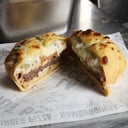 Foto de Burger Pizza Hawaiana Chick + papas+ gaseosa250